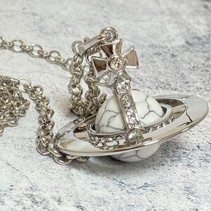 Vivienne Westwood HOWLITE Small Orb Necklace Stone Silver with drawstring